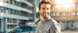 Zufriedener Mann @ 